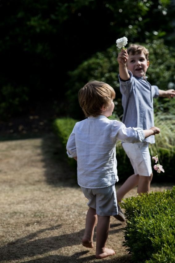 Bambini che giocano nel parco di Villa Ludovica